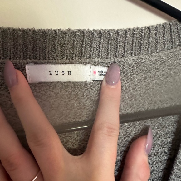 Oversized Knit Sweater 🍁🍂 - Picture 3 of 4